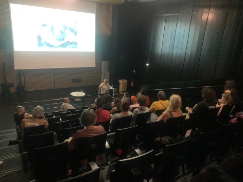 Photo prise lors de la conférence sur les nanoplastiques par Bruno Grassl (IPREM, UPPA/CNRS)
